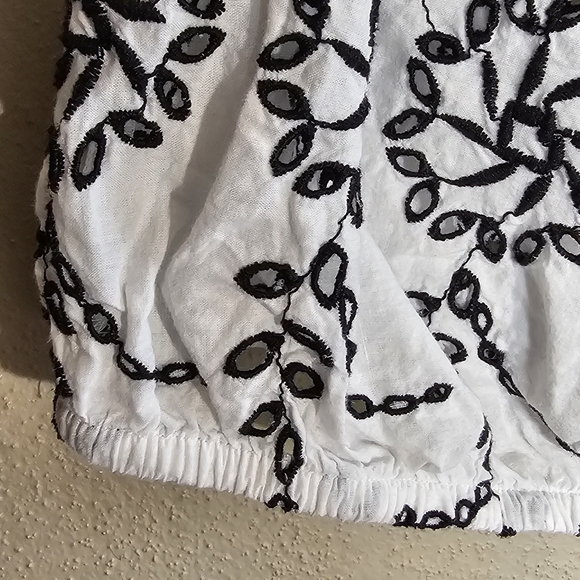 AEO Cropped Embroidered OTS Cropped Top, S - Picture 4 of 8